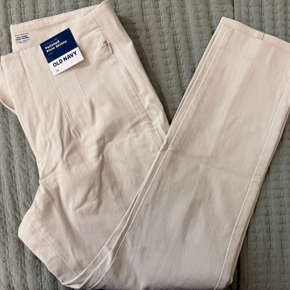 Old Navy Polished Pixie Skinny Pants - Cream